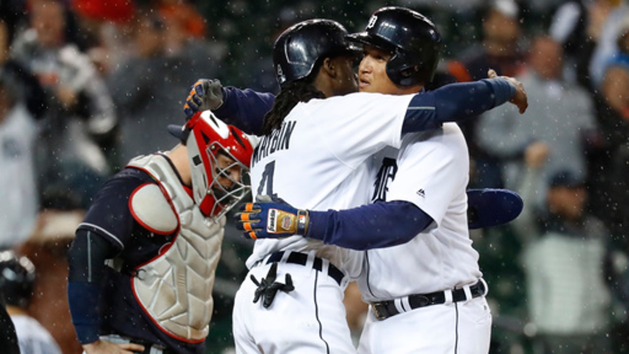 Cabrera's homer gives Tigers rain-shortened win over Indians